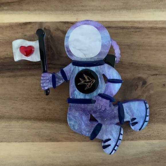 Erstwilder Major Tom Brooch space astronaut pin NWOT - Picture 6 of 8